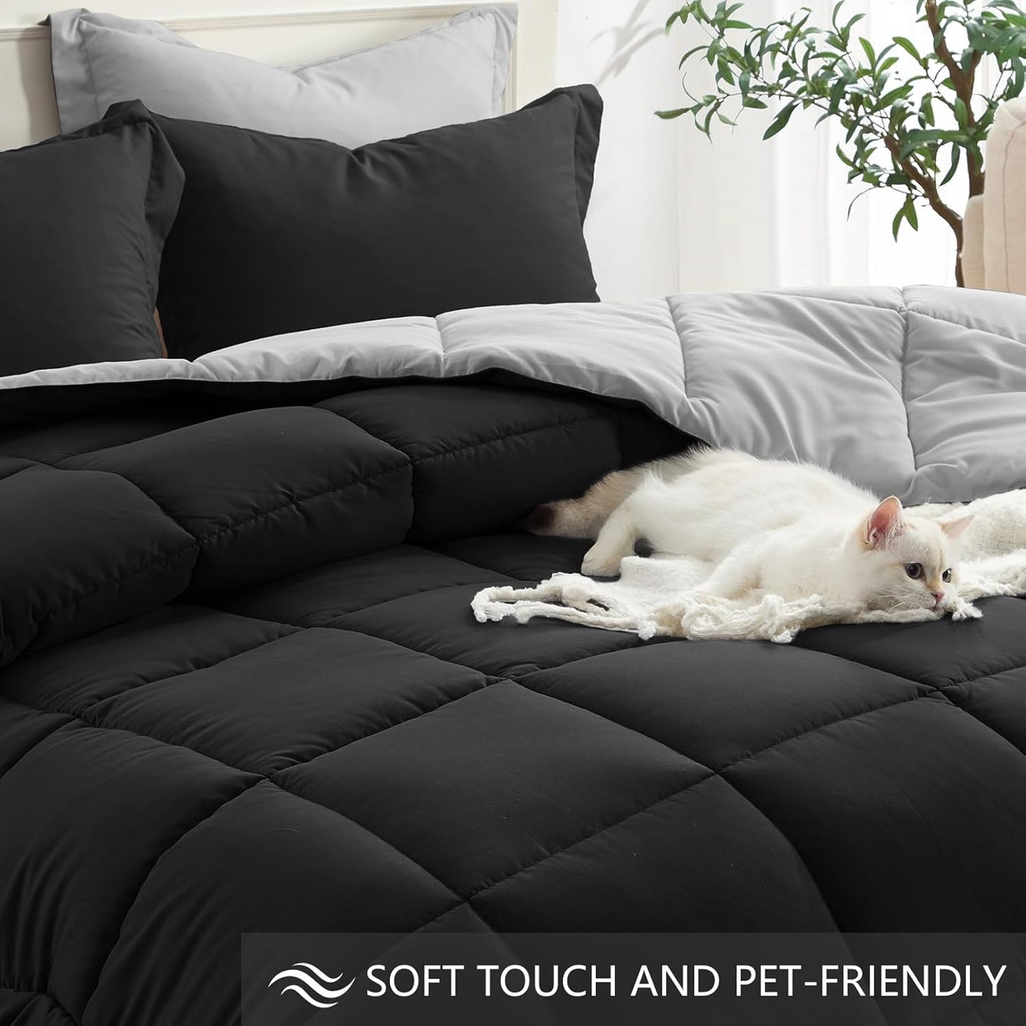 Lightweight Comforter Set King Reversible All Season down Alternative Bed Comforter Set Summer Blanket 3 Piece - 1 Comforter 2 Pillow Shams King Size Black / Light Grey